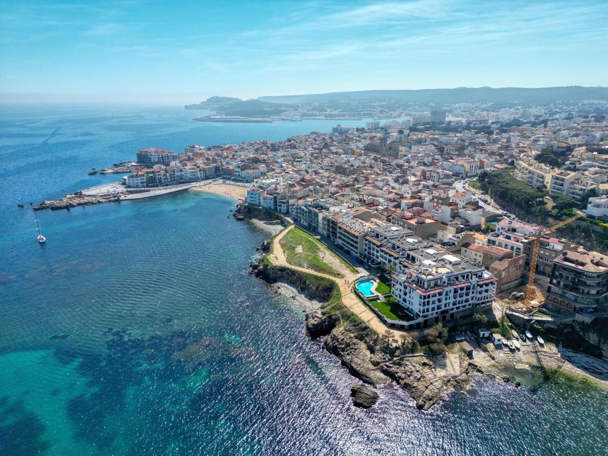 Gerkens, Bonita Casa De Tres Dormitorios Con Piscina Comunitaria En Escala L' Escala Exterior foto